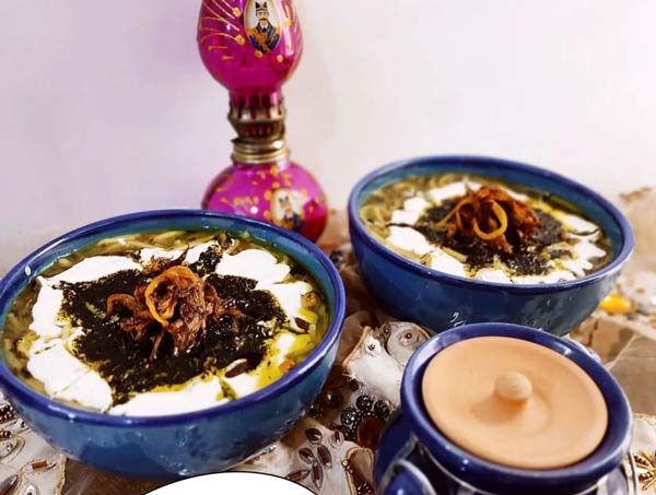 تزیین آش برای ماه رمضان زیباترین و ساده ترین ایده ها برای تزیین آش ماه رمضان با کشک و نعناع داغ