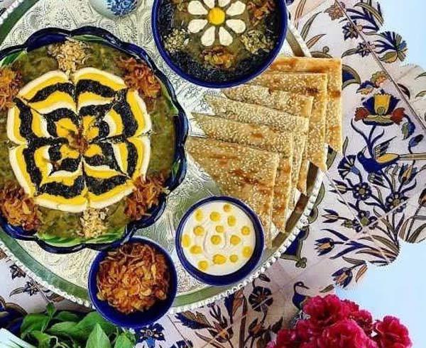 تزیین آش برای ماه رمضان زیباترین و ساده ترین ایده ها برای تزیین آش ماه رمضان با کشک و نعناع داغ