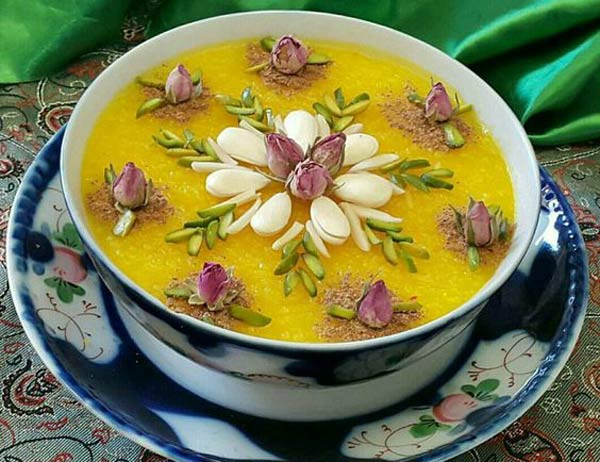 تزیین شله زرد برای ماه رمضان ایده های بسیار زیبا و ساده برای تزیین کردن شله زرد با دارچین و گل محمدی