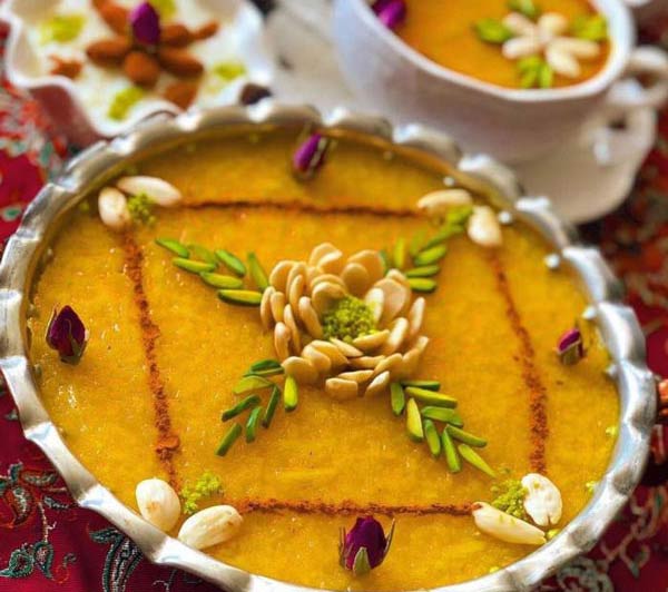 تزیین شله زرد برای ماه رمضان ایده های بسیار زیبا و ساده برای تزیین کردن شله زرد با دارچین و گل محمدی