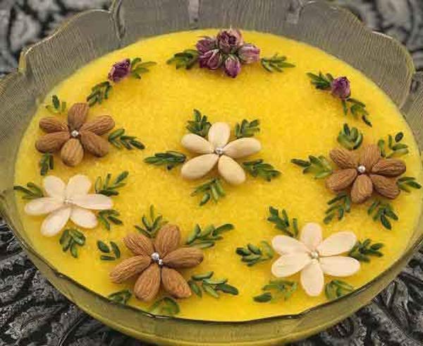 تزیین شله زرد برای ماه رمضان ایده های بسیار زیبا و ساده برای تزیین کردن شله زرد با دارچین و گل محمدی