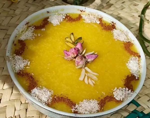 تزیین شله زرد برای ماه رمضان ایده های بسیار زیبا و ساده برای تزیین کردن شله زرد با دارچین و گل محمدی