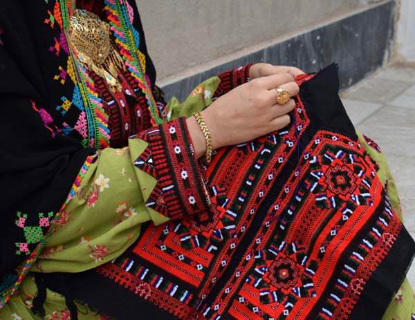 مدل لباس آینه دوزی بلوچی زیباترین مدل های لباس سنتی بلوچی با هنر آینه دوزی
