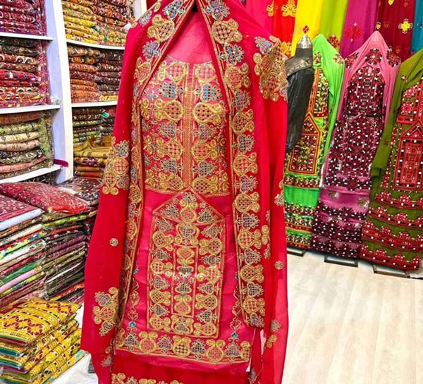 مدل لباس آینه دوزی بلوچی زیباترین مدل های لباس سنتی بلوچی با هنر آینه دوزی