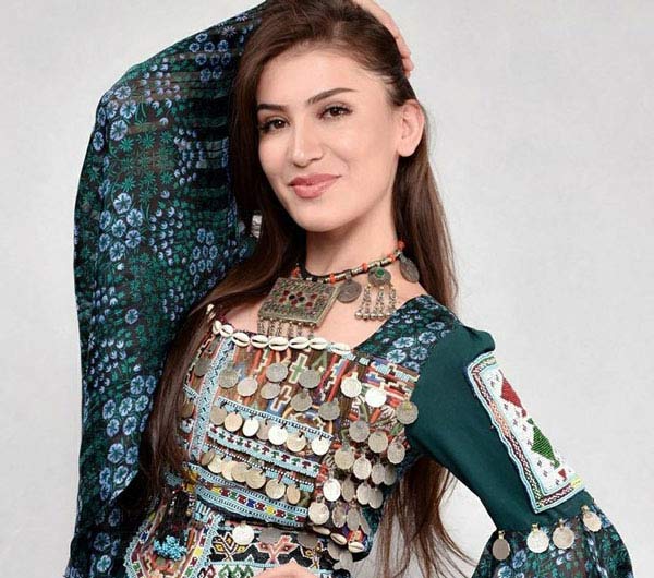 مدل لباس مجلسی آینه دوزی + زیباترین و باکلاس ترین مدل های لباس مجلسی با هنر آینه دوزی