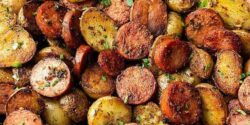 راز خوشمزگی سوسیس سیب زمینی تنوری و فوت و فن سوسیس سیب زمینی تنوری