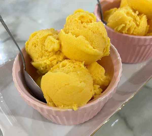 طرز تهیه بستنی انبه بدون خامه طرز تهیه بستنی انبه با ثعلب طرز تهیه بستنی انبه و موز بستنی انبه با شیر بستنی انبه میهن بستنی انبه شرکتی طرز تهیه آب انبه بستنی بستنی انبه یخی