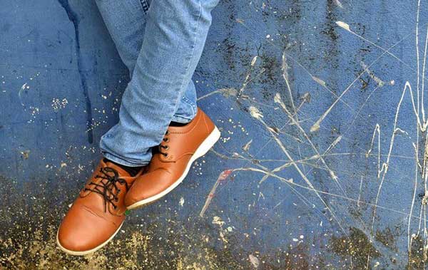با کفش لوفر چه شلواری بپوشیم + نکاتی برای راهنمایی ست کردن شلوار با کفش لوفر