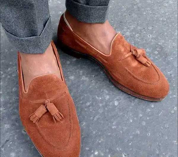 با کفش لوفر چه شلواری بپوشیم + نکاتی برای راهنمایی ست کردن شلوار با کفش لوفر