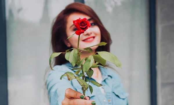 مدل عکس گرفتن دخترانه با زیباترین و متنوع ترین ایده های خفن برای پروفایل
