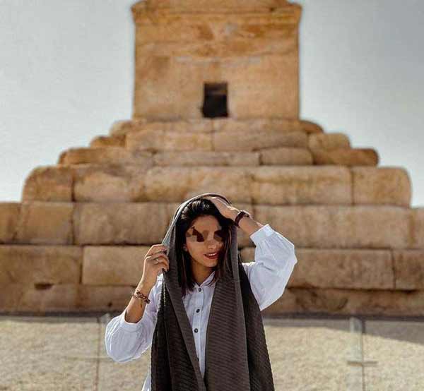 مدل عکس گرفتن دخترانه با زیباترین و متنوع ترین ایده های خفن برای پروفایل