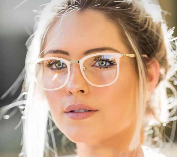 مدل عینک برای صورت کشیده با بهترین طرح ها و تنوع ها + نکات مهم انتخاب عینک