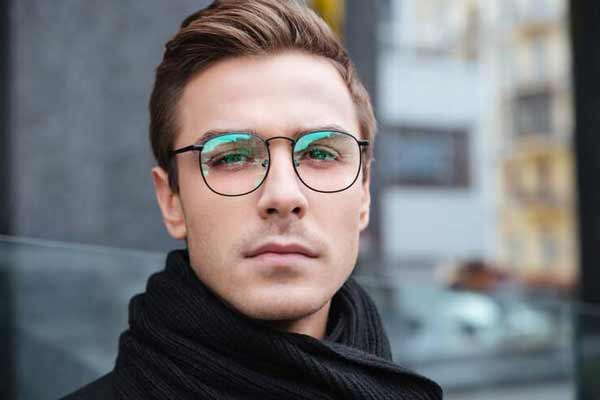مدل عینک برای صورت کشیده با بهترین طرح ها و تنوع ها + نکات مهم انتخاب عینک