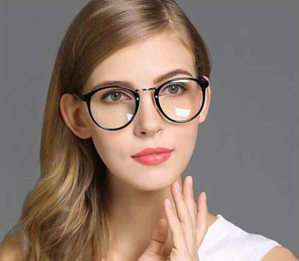 مدل عینک برای صورت کشیده با بهترین طرح ها و تنوع ها + نکات مهم انتخاب عینک