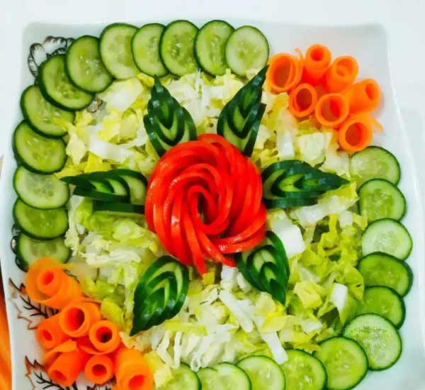 مدل سالاد کاهو جدید با دیزاین های ساده و زیبا + خواص بی نظیر آن برای لاغری