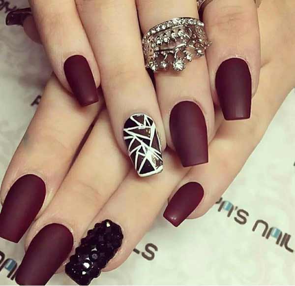 مدل طراحی ناخن ساده و شیک با ایده های فانتزی و کیوت برای سخت پسندان