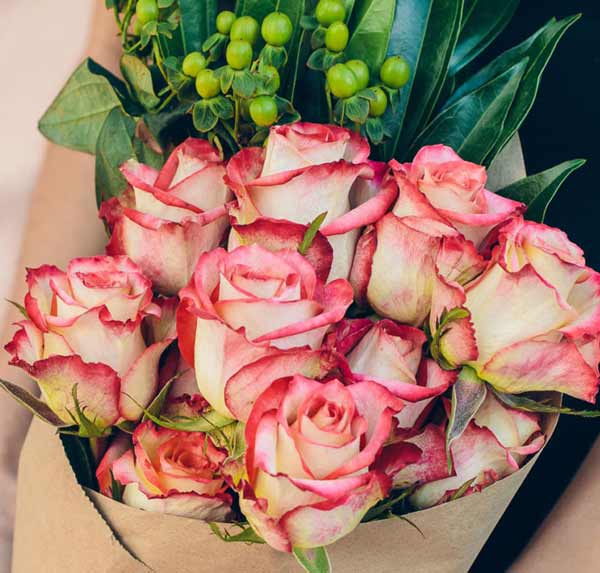 تزیین گل طبیعی زیبا تک شاخه و چندتایی لاکچری + ایده های متنوع و خلاقانه