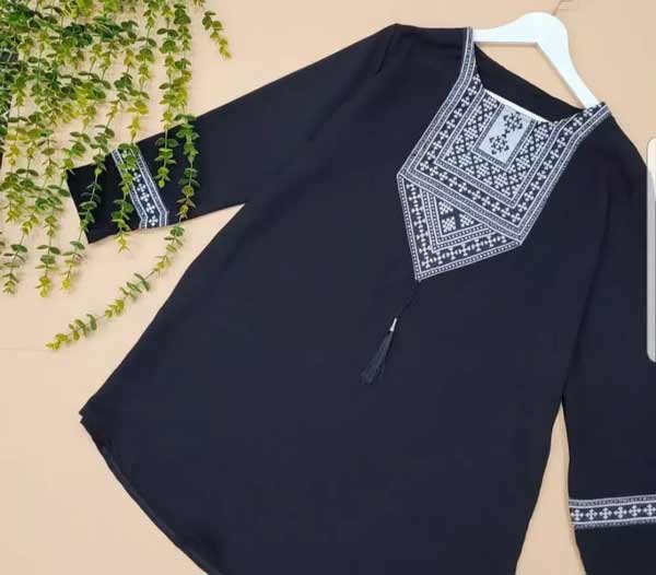 مدل مانتو ابروبادی مشکی جلو بسته + مجموعه ای از جدیدترین مدل های مانتو مشکی ابروبادی