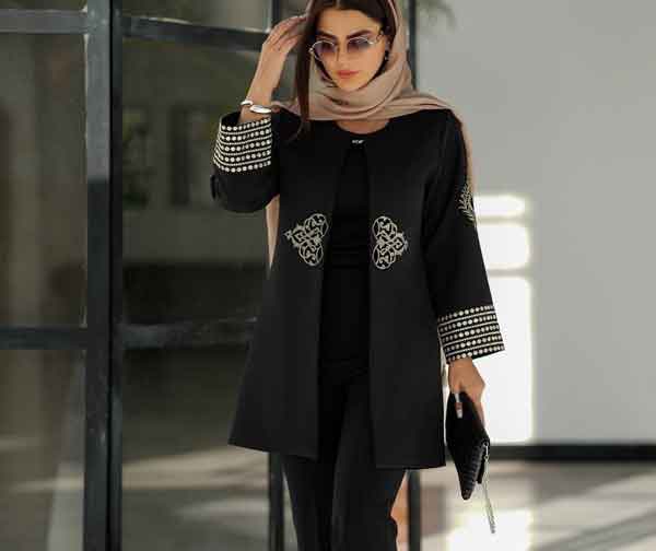 مدل مانتو دخترانه ۱۴۰۳ + کلکسیونی از باکلاس ترین و شیک ترین مدل های مانتو دخترانه