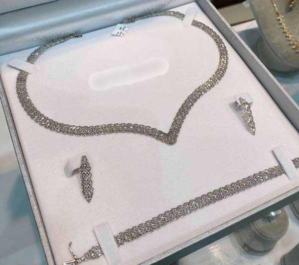 مدل سرویس طلا دخترانه + مجموعه ای از باکلاس ترین و شیک ترین مدل های سرویس طلا دخترانه