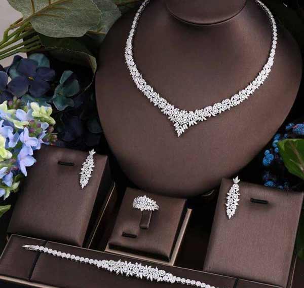 مدل سرویس طلا جدید + جدیدترین و لوکس ترین مدل های سرویس طلا و نیم ست