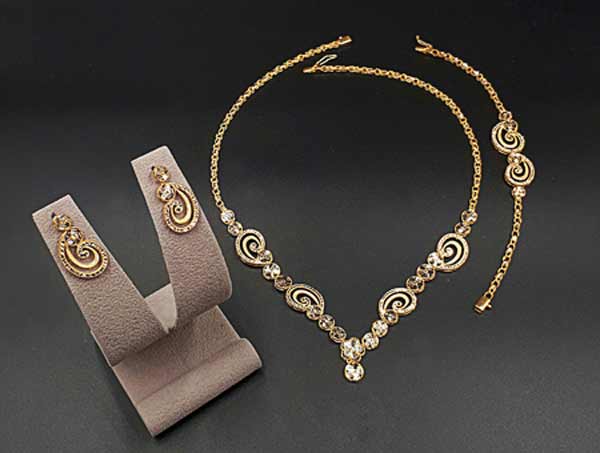 مدل سرویس طلا عروس + شیک ترین و باکلاس ترین مدل های سرویس طلا مخصوص عروس خانم ها