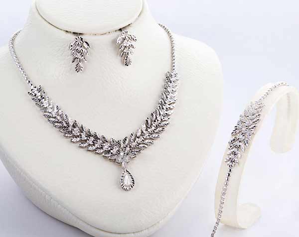 سرویس طلا جدید بدون نگین + کلکسیونی از جذاب ترین و جدیدترین مدل های سرویس طلا