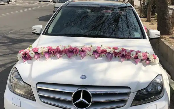 مدل ماشین عروس + ایده های ساده و شیک برای گل آرایی ماشین عروس به سبک جدید
