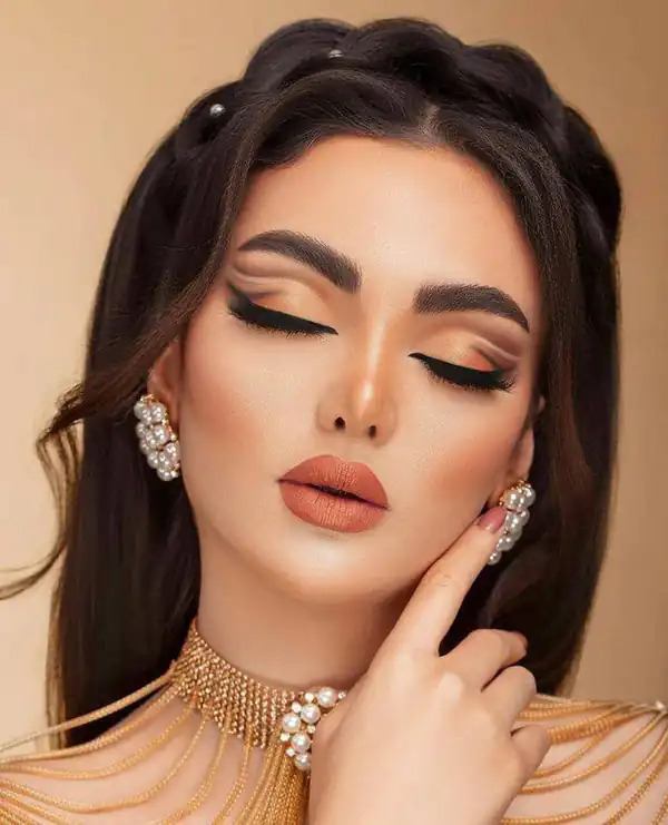 مدل آرایش صورت + آشنایی با انواع سبک های آرایش صورت لایت و ساده مجلسی