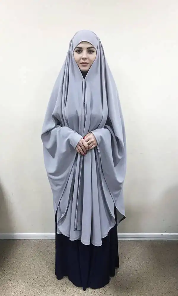 مدل چادر مشکی + جدیدترین و به روزترین مدل های چادر زنانه مشکی و گلدار