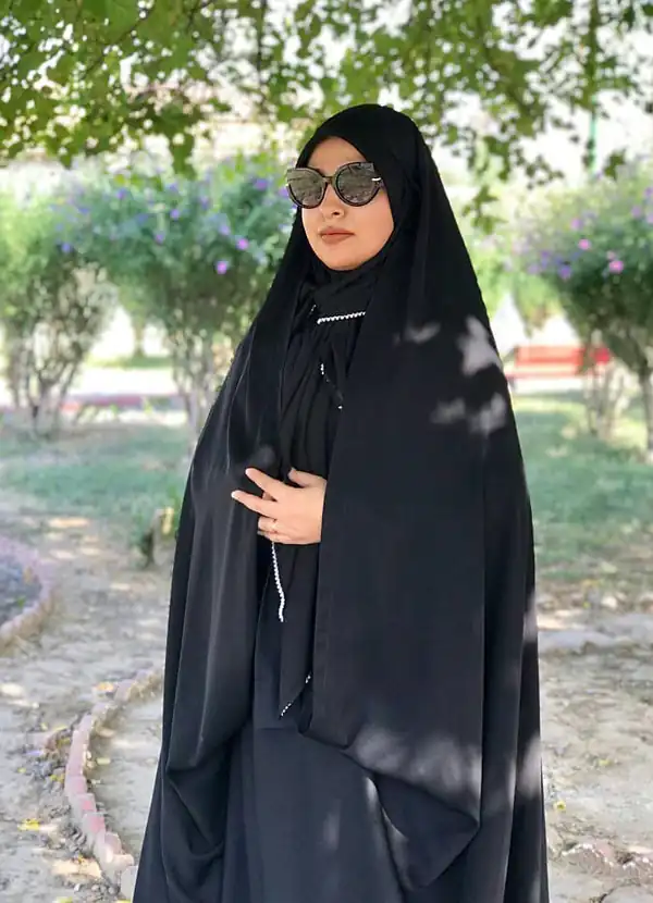 مدل چادر مشکی + جدیدترین و به روزترین مدل های چادر زنانه مشکی و گلدار