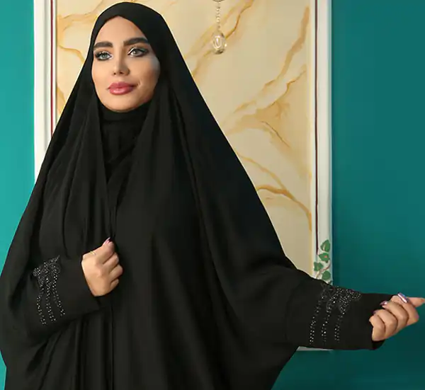 مدل چادر مشکی + جدیدترین و به روزترین مدل های چادر زنانه مشکی و گلدار