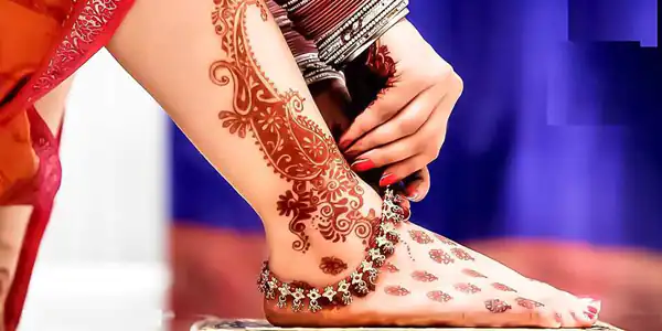 مدل حنا دست + طرح های بسیار زیبا و خاص برای کشیدن حنا روی دست و بدن