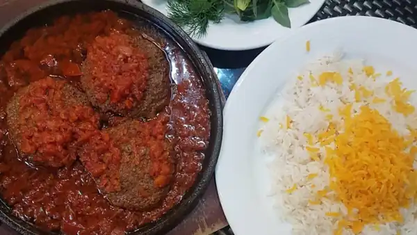 سبزی شامی رودباری چیست طرز تهیه شامی رودباری اصیل شامی رودباری خانم نجاتی شامی رودباری رستوران سرچشمه طرز تهیه شامی رودباری با رب انار طرز تهیه شامی رودباری با روغن زیتون شامی گیلانی بهترین شامی رودباری