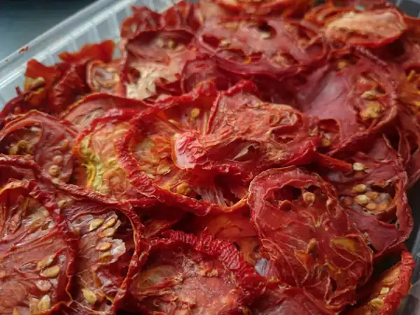راز خوشمزگی گوجه فرنگی خشک و فوت و فن گوجه فرنگی خشک خوشمزه و خانگی