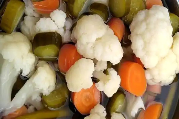 راز خوشمزگی گل کلم شور و فوت و فن گل کلم شور خوشمزه و خانگی