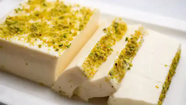 راز خوشمزگی پودینگ شیر و فوت و فن پودینگ شیر خوشمزه و خانگی
