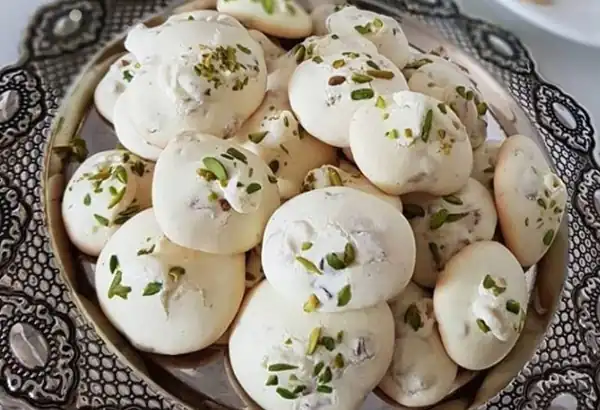 راز خوشمزگی شیرینی پفکی گردویی و فوت و فن شیرینی پفکی گردویی خوشمزه و خانگی