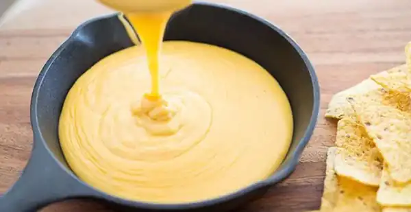 راز خوشمزگی سس پنیر و فوت و فن سس پنیر خوشمزه و خانگی