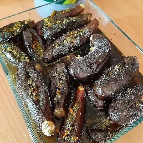 راز خوشمزگی ترشی بادمجان شکم پر و فوت و فن ترشی بادمجان شکم پر خوشمزه و خانگی