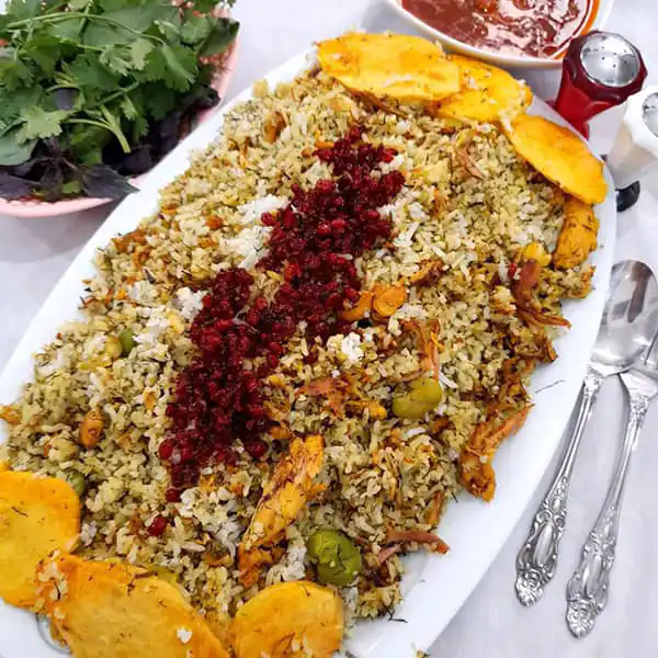 راز خوشمزگی باقالی پلو با مرغ ریش ریش و فوت و فن باقالی پلو با مرغ ریش ریش
