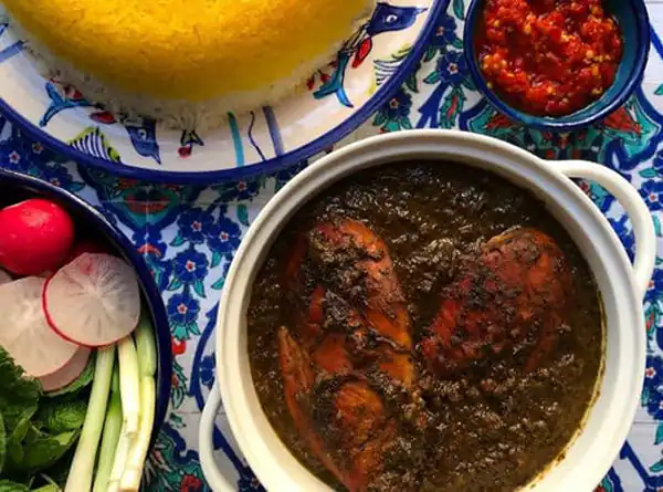 راز خوشمزگی چلو مرغ با رب ازگیل و فوت و فن چلو مرغ با رب ازگیل خوشمزه