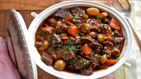 راز خوشمزگی خورش قارچ و سبزیجات و فوت و فن خورش قارچ و سبزیجات