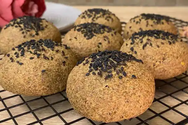 راز خوشمزگی نان دال عدس و فوت و فن نان دال عدس خوشمزه و خانگی