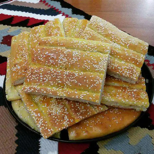 راز خوشمزگی نان خشک و فوت و فن نان خشک خوشمزه و خانگی
