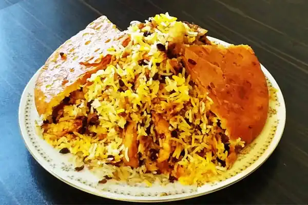 راز خوشمزگی زرشک پلو با مرغ ریش ریش و فوت و فن زرشک پلو با مرغ ریش ریش