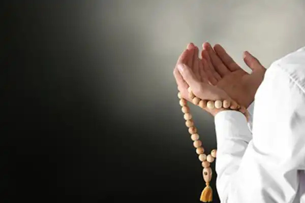 تعبیر خواب نماز + معنی نماز خواندن در خواب از دید امام صادق