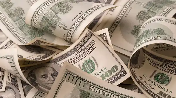 تعبیر خواب پول + معنای پول و پولدار شدن در خواب چیست