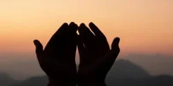 تعبیر خواب دعا + معنی دعا کردن در خواب از دید امام صادق
