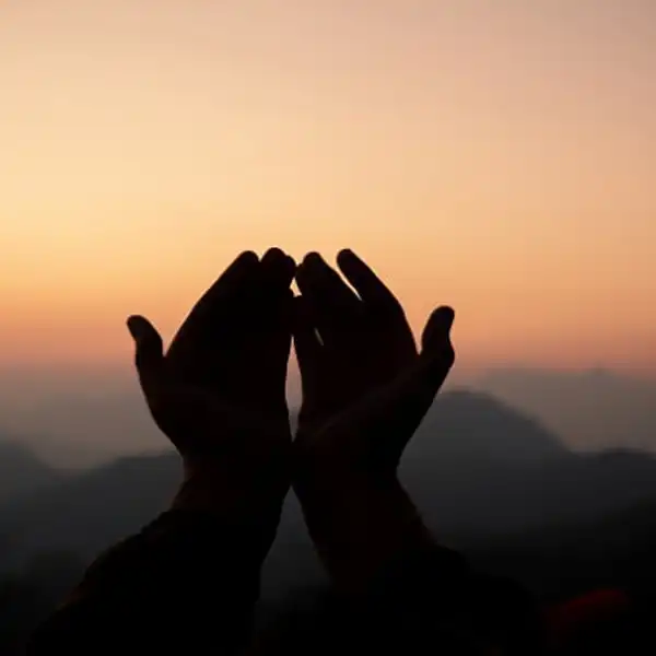 تعبیر خواب دعا + معنی دعا کردن در خواب از دید امام صادق (ع)